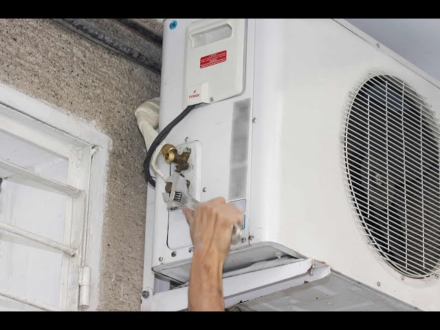 فني تنظيف وتركيب وصيانة مكيفات بجازان